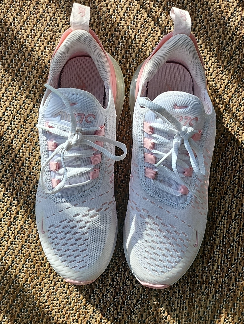 Nike Women's White & Light Pink Air Max 270